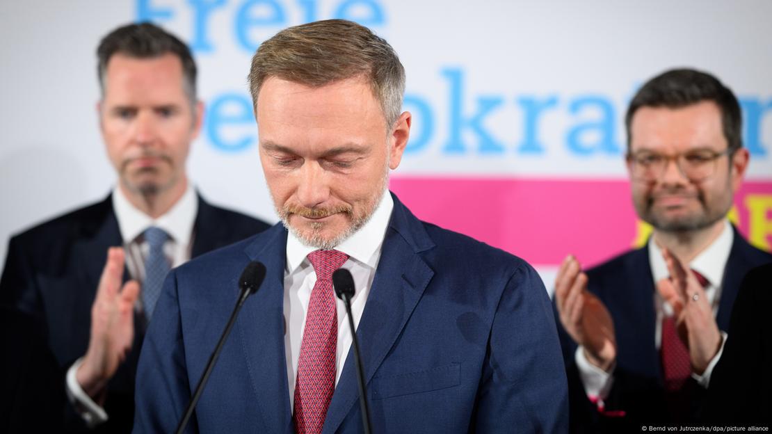 Kreu i FDP, Lindner natën zgjedhore me kokën ulur