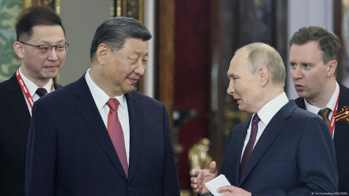 Xi Jinping dhe Putin gjatë një takimi në Kremlin Xi Jinping dhe Putin gjatë një takimi në Kremlin