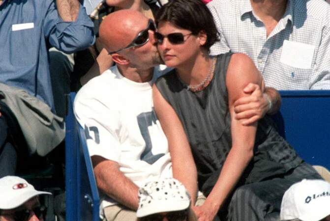 Linda Evangelista et Fabien Barthez : retour sur une histoire d'amour mouvementée - TV Grandes chaînes