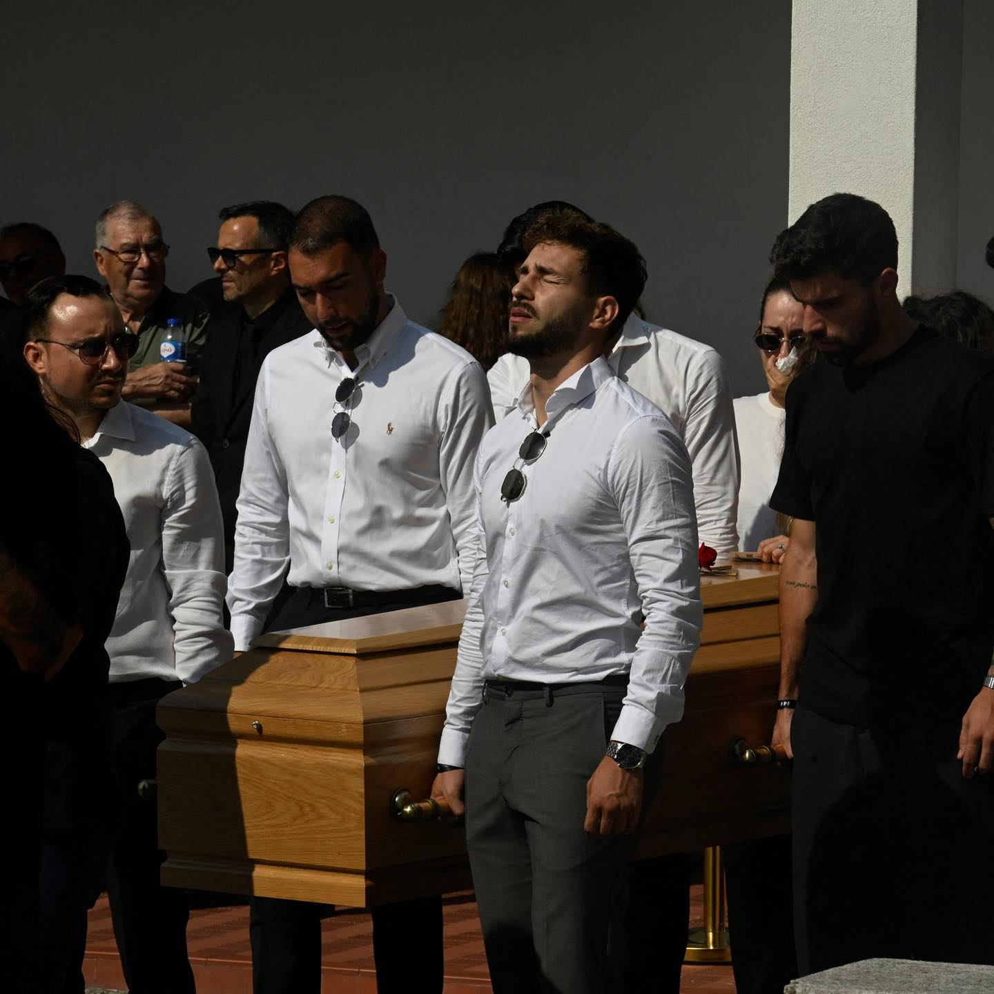 Mund të jetë një imazh i 4 persona