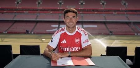 Martín Zubimendi, ya exfutbolista de la Real Sociedad, en su primer día en el Arsenal