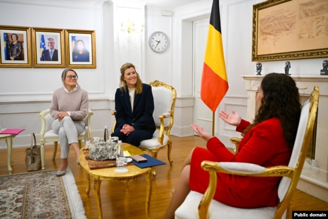 Presidentja e Kosovës, Vjosa Osmani në takim me ministret belge.