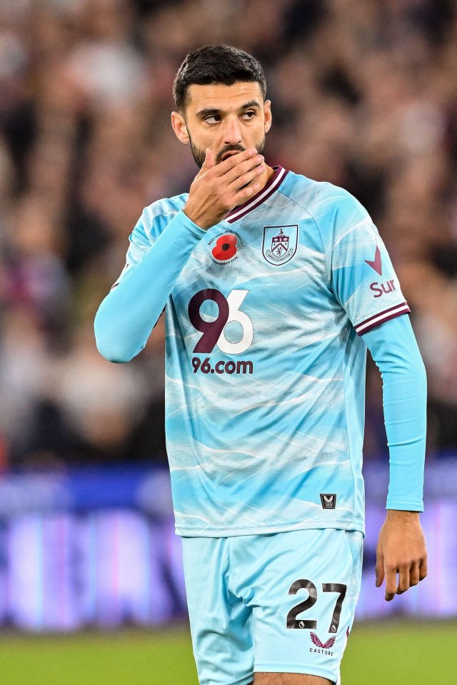 Armando Broja (27 Burnley) looks on during the Premier League match between West Ham United and Burnley at the London Stadium, Stratford on Saturday 8th November 2025. (Photo: Kevin Hodgson | MI News) Credit: MI News & Sport /Alamy Live News