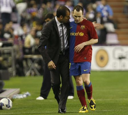 Guardiola e Iniesta, fútbol total