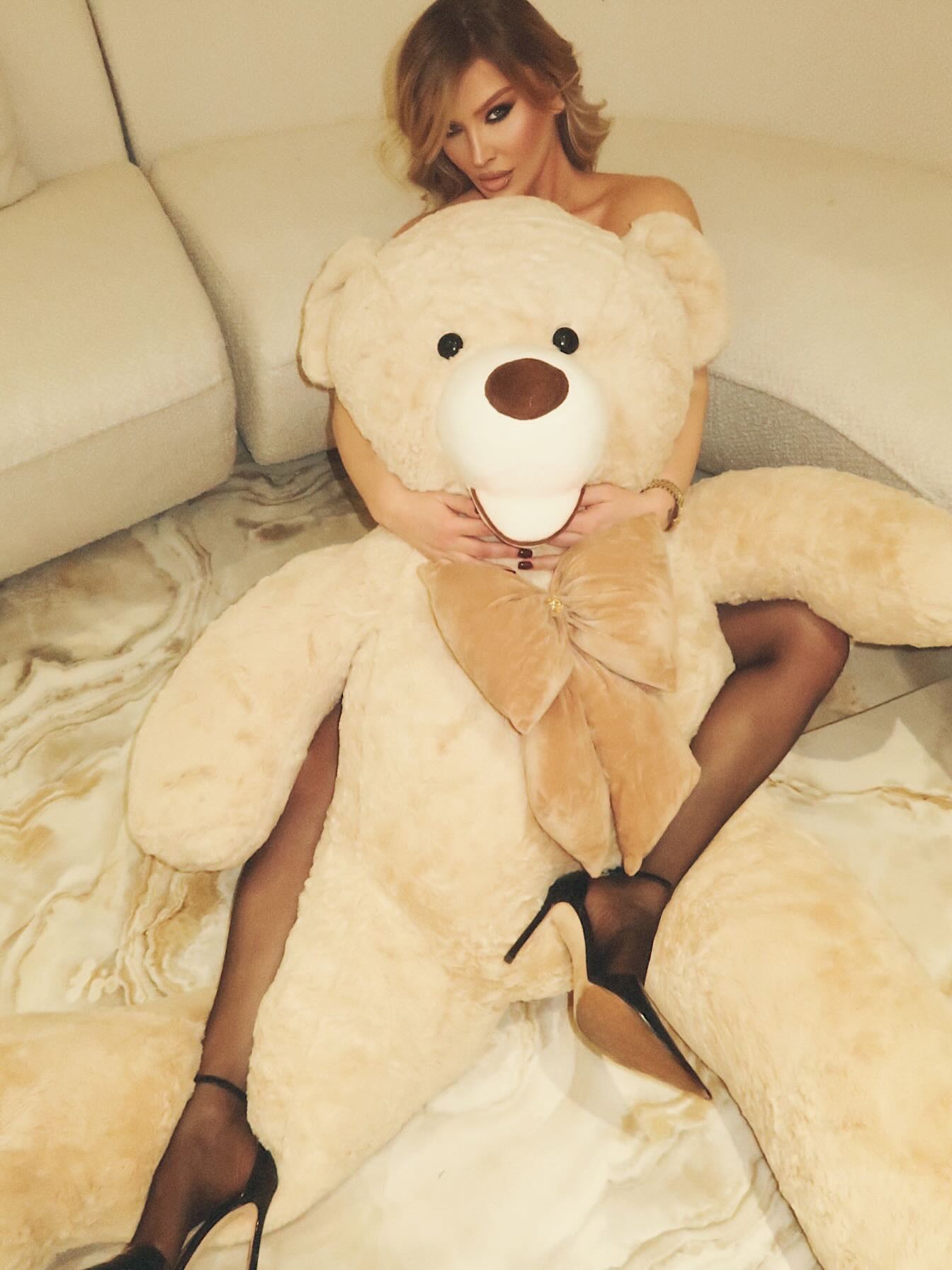 No photo description available.