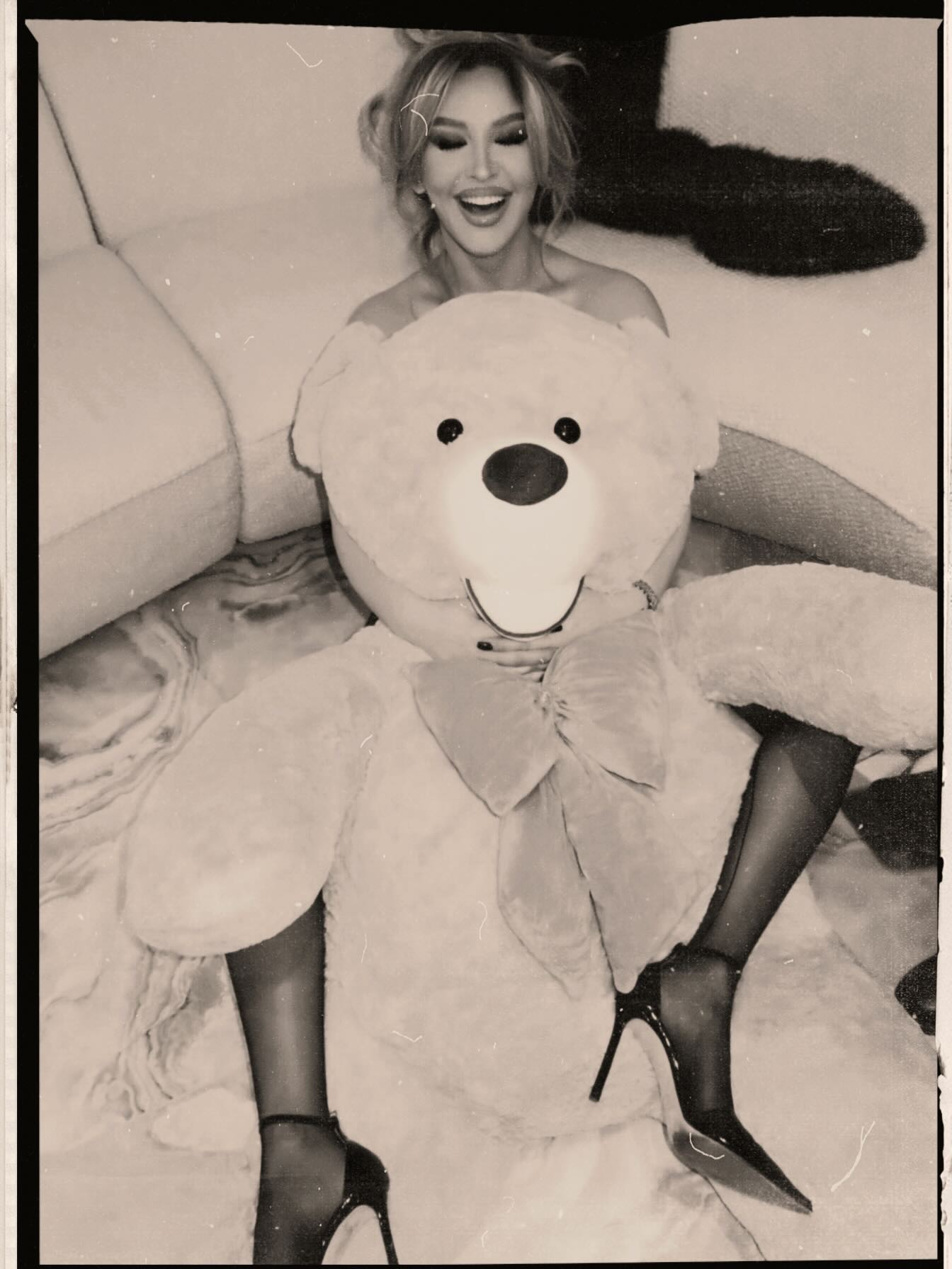 No photo description available.