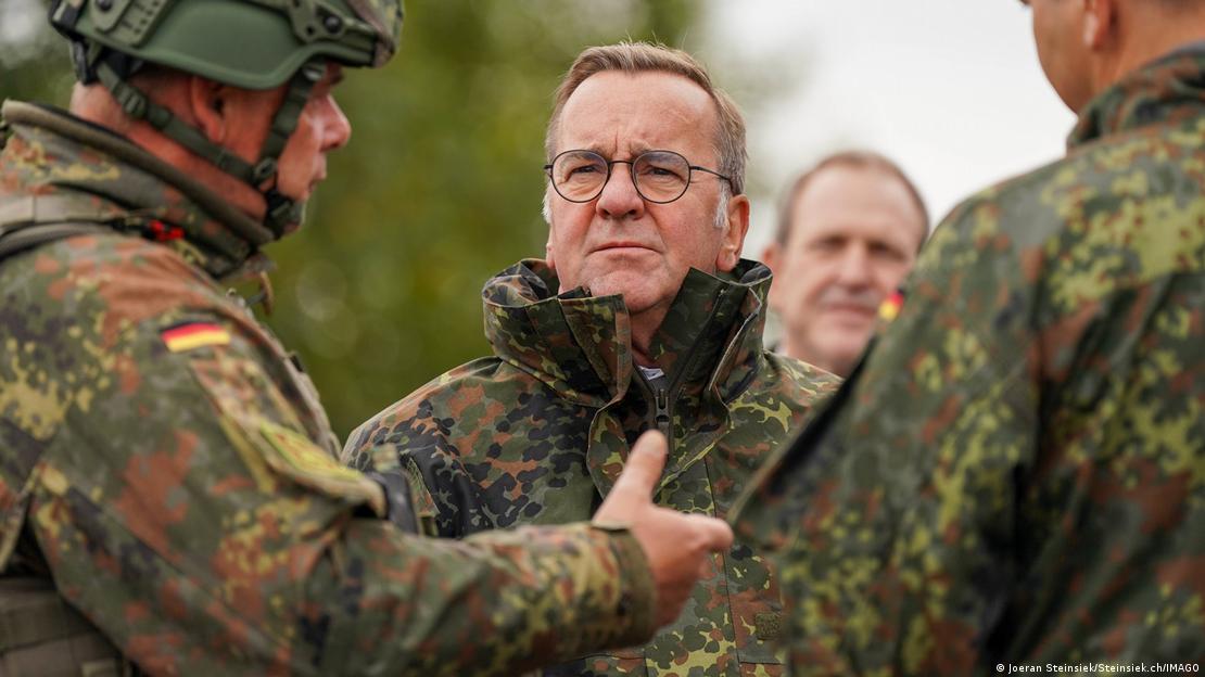 Gjermani 2025 | Boris Pistorius në bisedë me përfaqësuesit e ushtrisë 