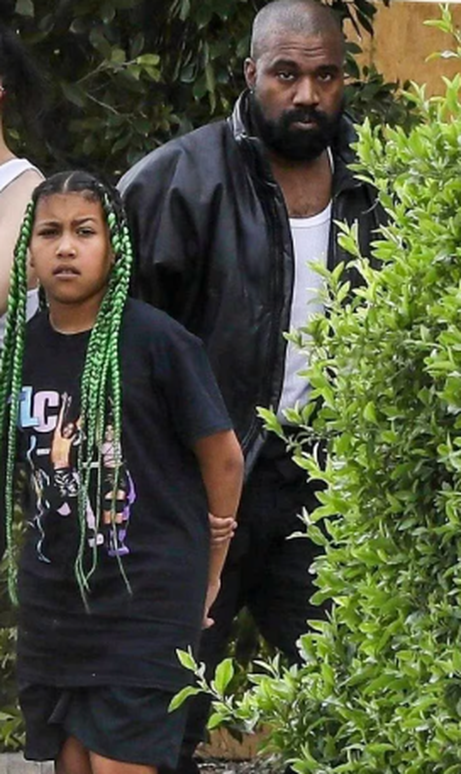 Pas kritikave, mbyllet profili i Instagram-it të North West