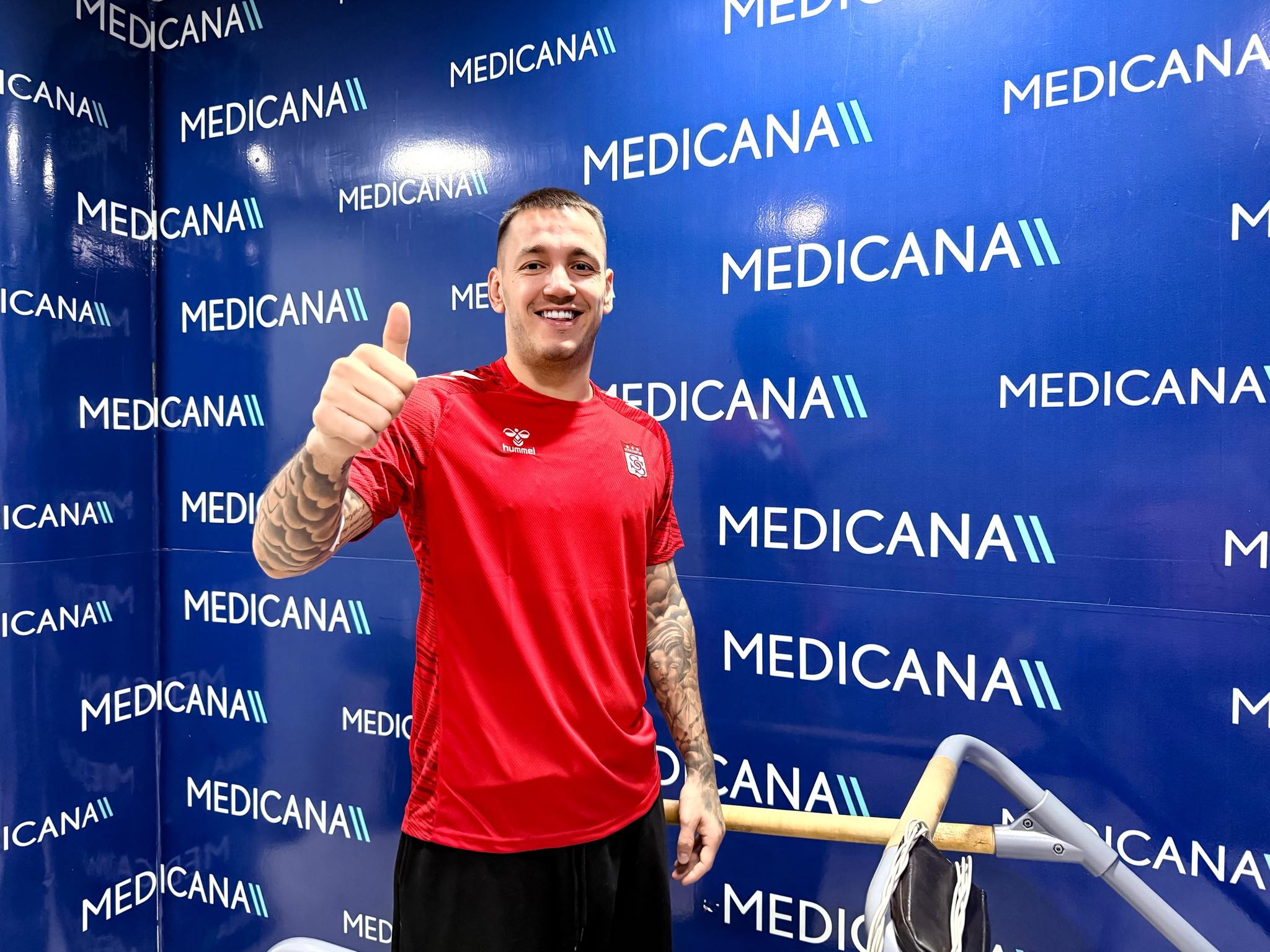 Mund të jetë një imazh i futboll, futboll dhe teksti që thotë "MEDICANAII CANAN MEDICANAII ME MEDICANAII MEDICANA CANAI MEDICANAII MEDICANA!I MEDICANAII MEDICANA ME MEDICANAII MEDICANAII M ေ ท ICANAII MEDI EDICANAII CANAII MEDICANA MEDICANAII MEDICANAII MEDICANAII M MEDIC CANAII MEDICANAI MEDICANAII MEDICANAII M ANAH MED MEDIO ICANA"