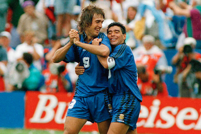 Gabriel Batistuta admits mistake everyone made with Diego Maradona during  his younger days | Marca