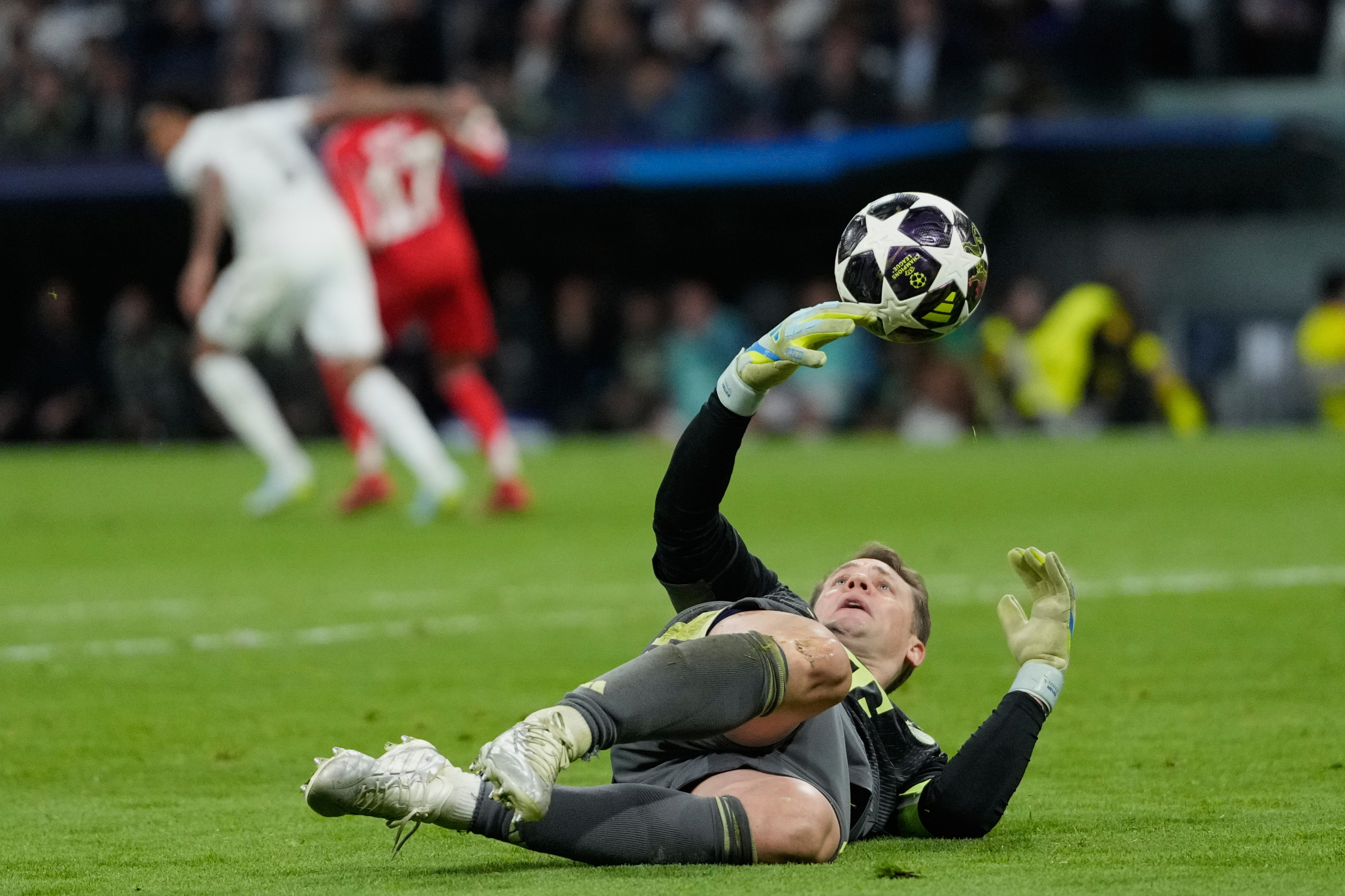 Manuel Neuer ironiza tras su partidazo en el Bernabéu: "¡Es indignante! Entonces es un error del portero"