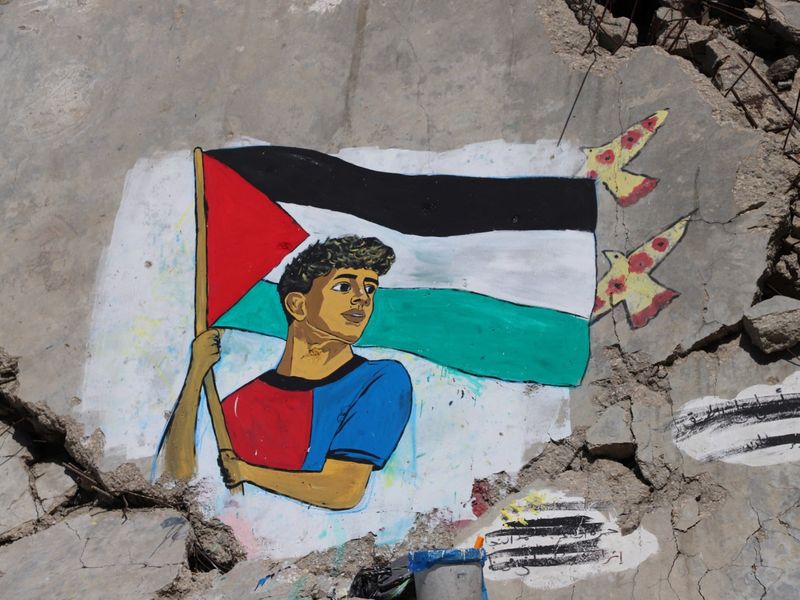 Lost judgement, blinded by ignominy": Spanish President slams Israeli  minister's remark on FC Barcelona's Yamal waving Palestinian flag - The  Tribune