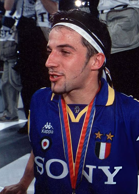 © instagram @alessandrodelpiero