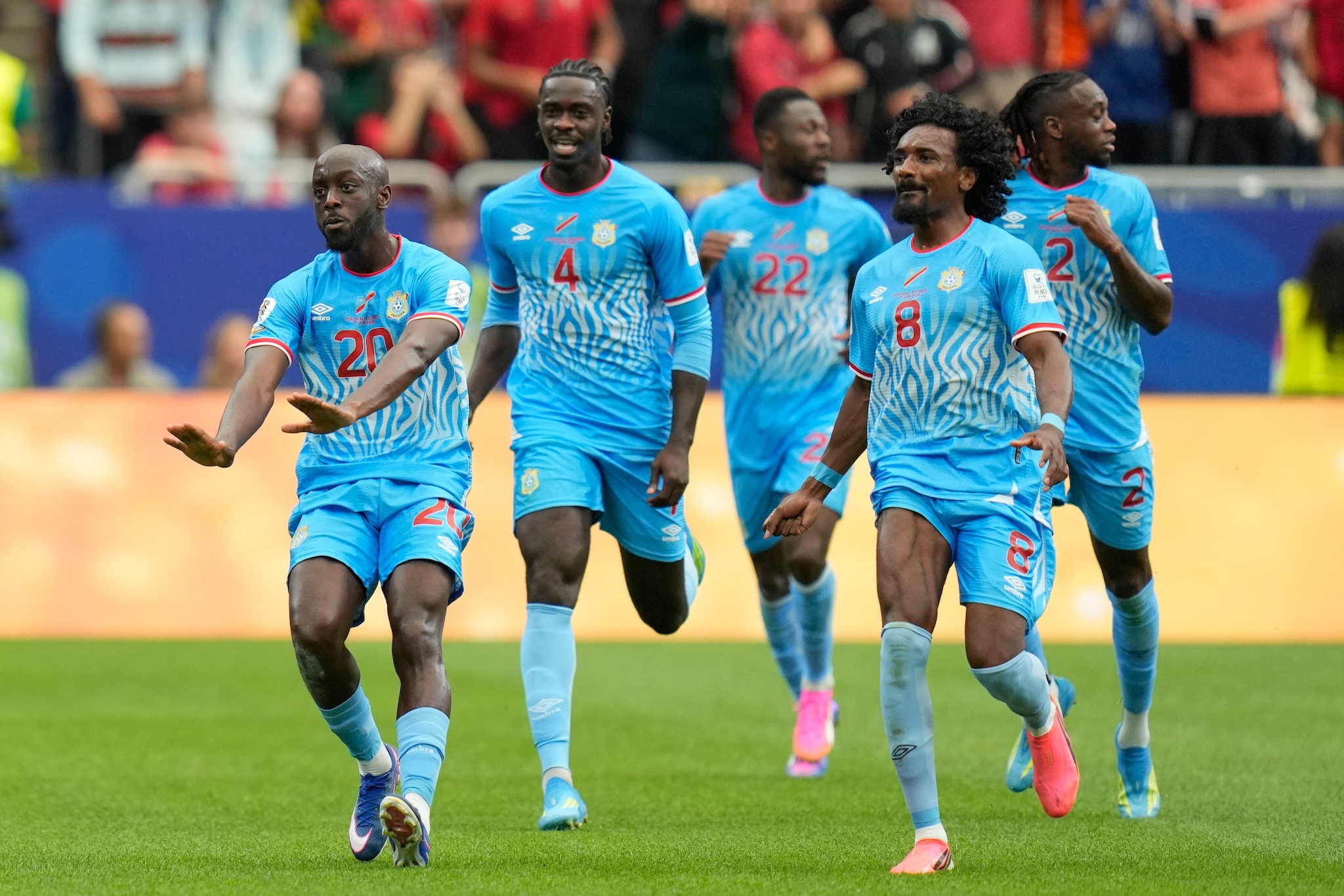La Repubblica Democratica del Congo esulta dopo il gol di Wissa