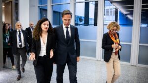 Ish-drejtoresha e Shërbimit Informativ të Shtetit (SHISH) në Shqipëri, Vlora Hyseni, takohet me shefin e NATO-s, Mark Rutte, në Bruksel, më 23 shtator 2025.